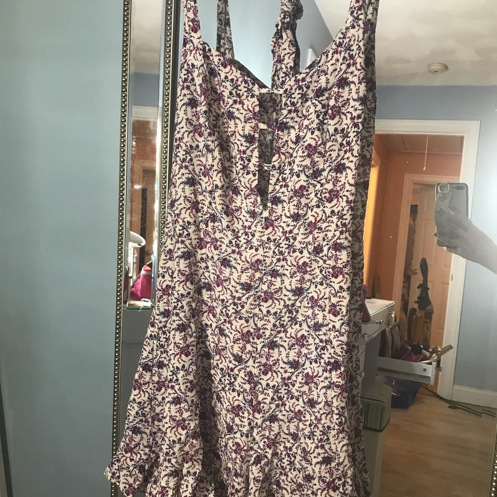 Romper - Picture 2 of 3